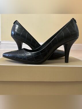 Michael Kors Black Croc-Embossed Pointed Pumps